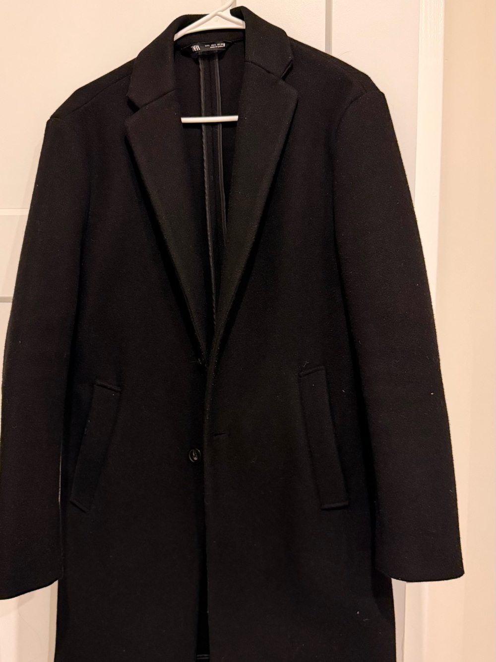 Zara Men's Black Wool Blend Overcoat - Classic Tailored Style
